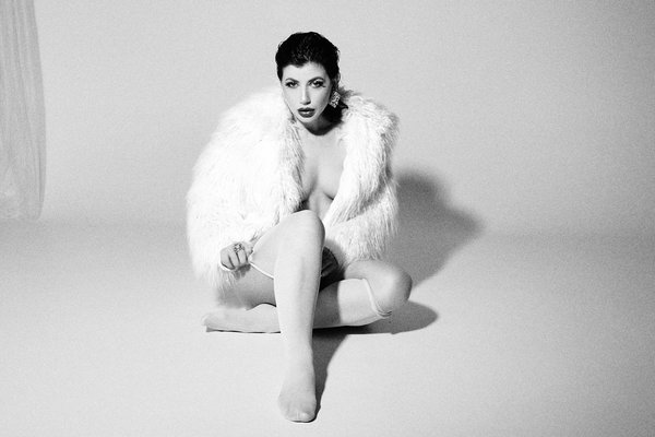 Grosse bague en pierre naturelle : un bijou unique à porter