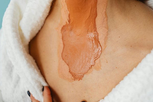 Explore les fragrances sucrées : guide des expériences parfumées